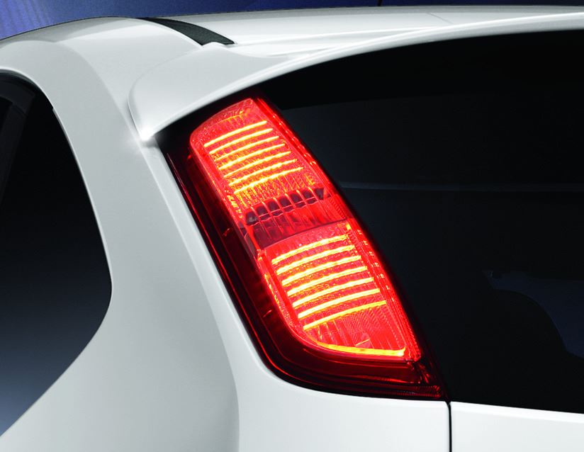 get-your-favorite-players-original-ford-focus-2008-2011-led-heckleuchten-online-sale_0.jpg